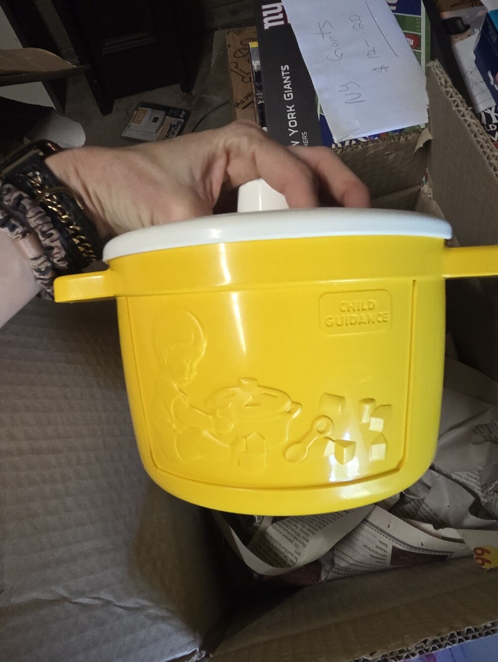 excellent condition, vintage 1984 Playskool My Shape'N Stir Pot.